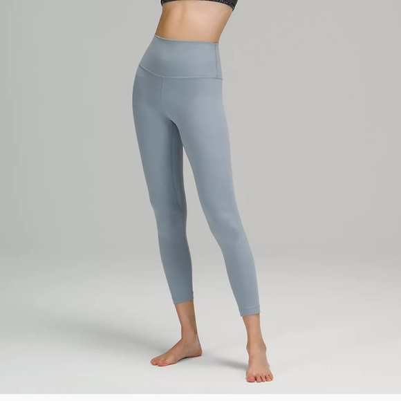 lululemon athletica Pants - BNWT Size 4 25’ Aligns in Chambray